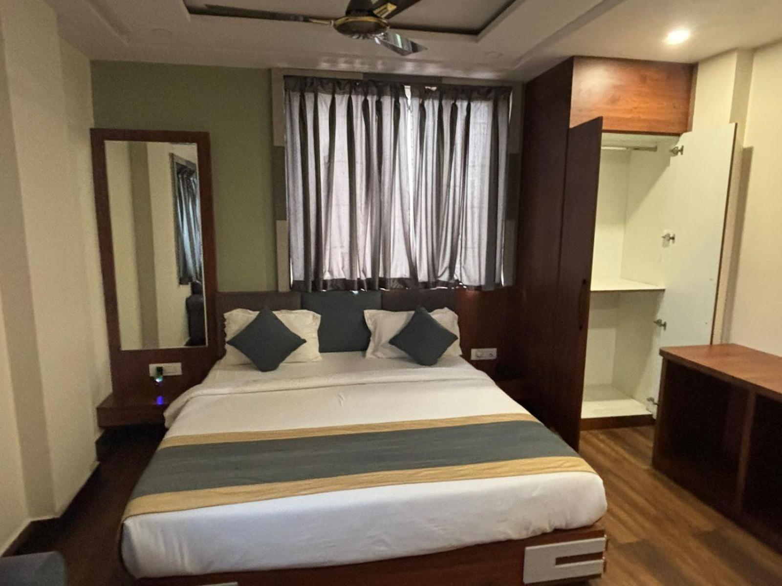 Hotel Omkareshwar Inn Deoghar Exterior foto