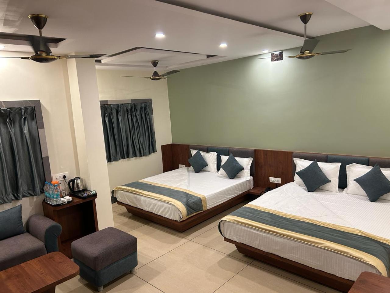 Hotel Omkareshwar Inn Deoghar Exterior foto